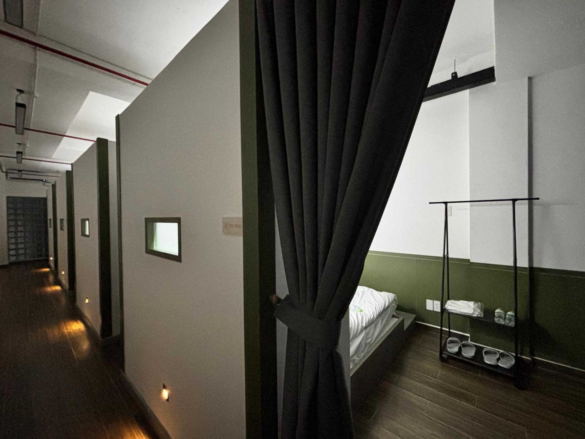 Отель Cozy Cubes Хошимин Экстерьер фото